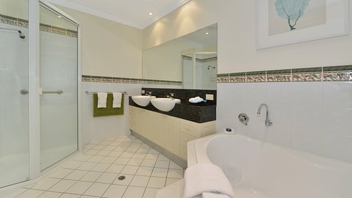 Reef Villa Port Douglas Bedroom 2