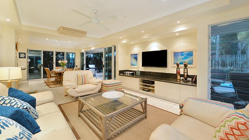 Reef Villa Port Douglas Living room