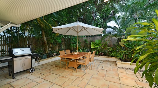 Reef Villa Port Douglas Dining area 2