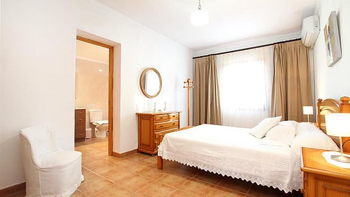 Rei Vila Спальня 1