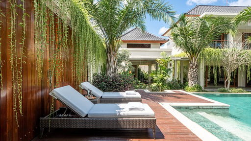 Reillo Estate Swimming pool 2