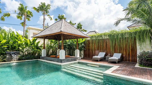 Reillo Estate Swimming pool 1
