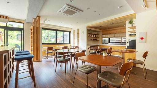 Residence Yasushi Family Suite Dining area