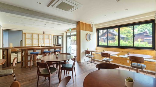 Residence Yasushi Family Suite Dining area