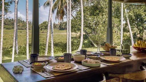 Rice House Обеденная зона