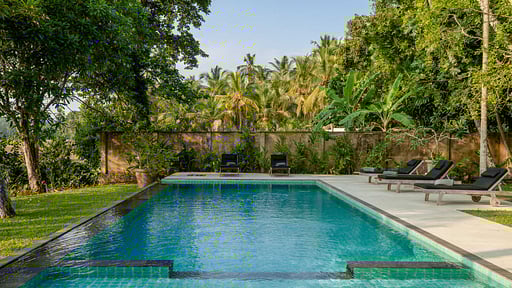 Rice House Бассейн