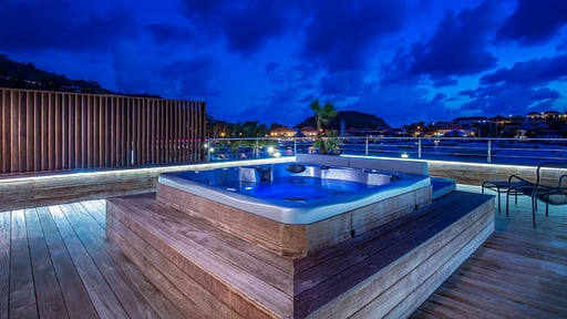 Rive Gauche Apartment Jacuzzi