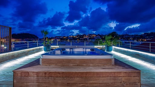 Rive Gauche Apartment Jacuzzi