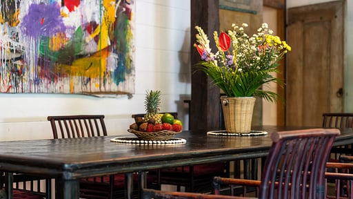 Villa River Garden Dining area