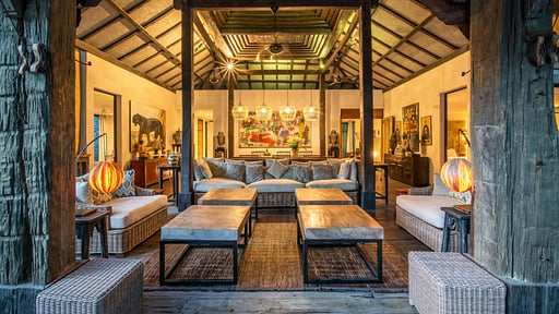 Villa River Garden Living room