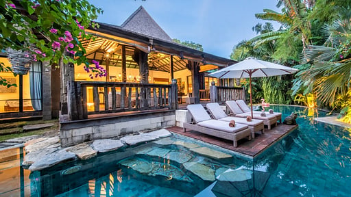 Villa River Garden Swimming pool