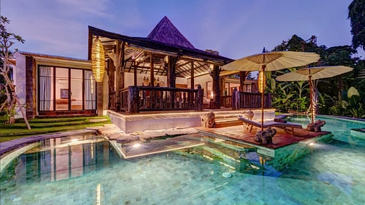Villa River Garden Swimming pool