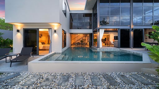 Riverhouse Villa Swimming pool