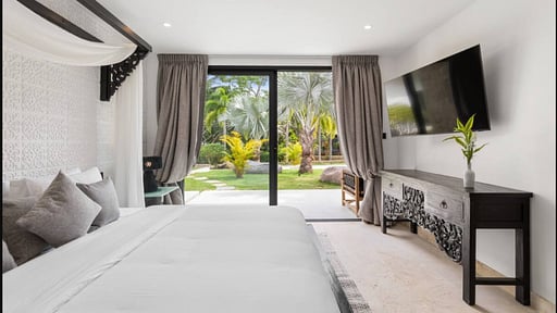 Riverside Villa Bedroom 5