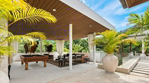 Riverside Villa Billiard