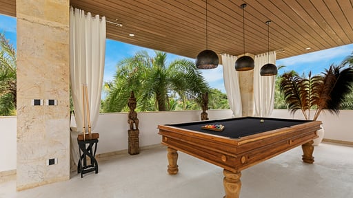 Riverside Villa Billiard