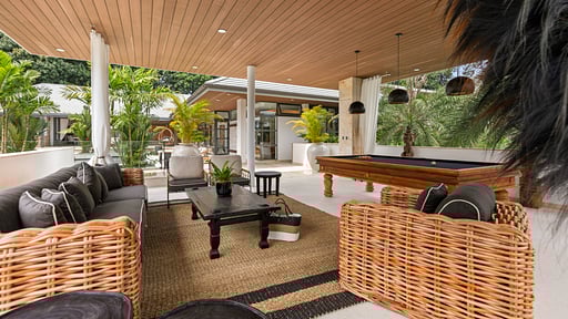 Riverside Villa Living room 1