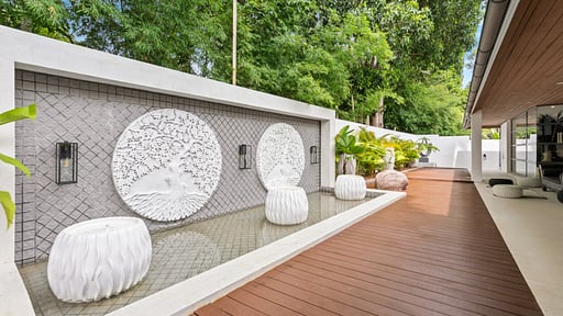 Riverside Villa Terrace/Veranda