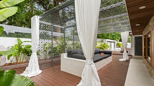 Riverside Villa Living room 2