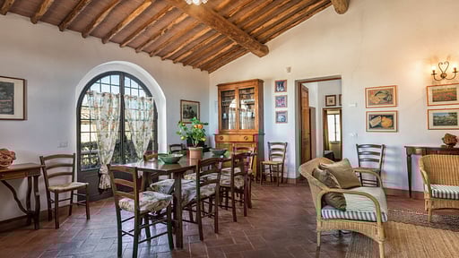 Robinia Apartment Dining area