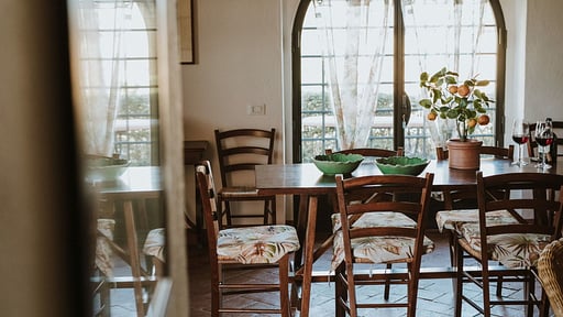 Robinia Apartment Dining area