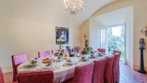 Rocca di Cetona - a Medieval Castle Salle à manger