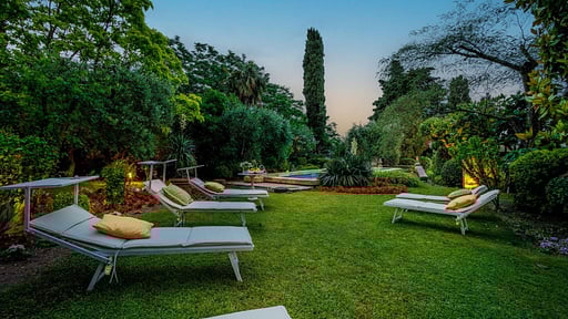 Rocca di Cetona - a Medieval Castle Jardin