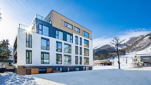 Roka Three Bedroom Apartment B Surroundings