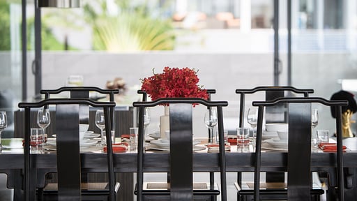 Roong Arun at Verano Residence Dining area