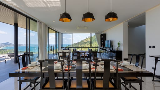 Roong Arun at Verano Residence Dining area