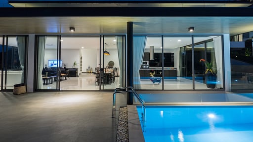 Roong Arun at Verano Residence Swimming pool