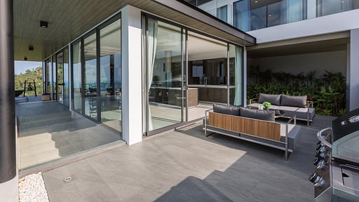 Roong Arun at Verano Residence Terrace/Veranda