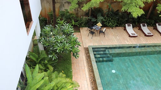 Rose Apple Residences Swimming pool