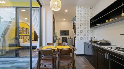 Rosie Villa Dining area 1