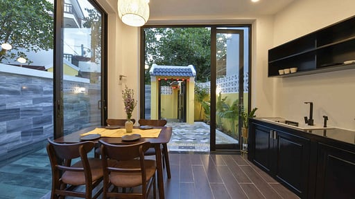 Rosie Villa Dining area 2
