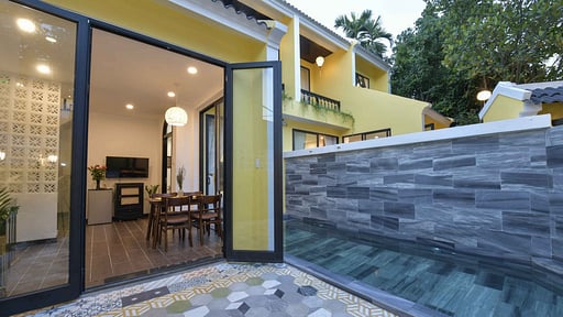 Rosie Villa Swimming pool 2