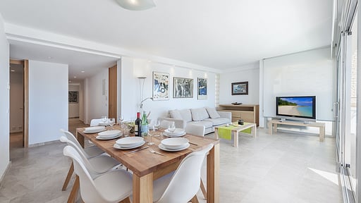 Rouquetta Apartment Dining area