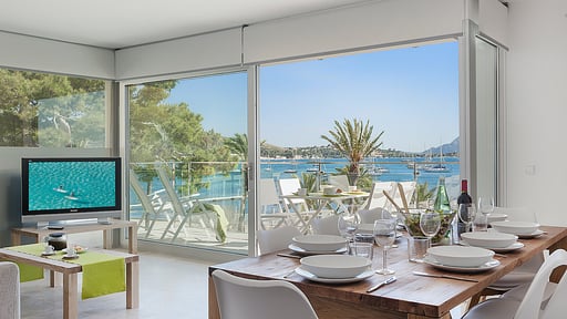Rouquetta Apartment Dining area