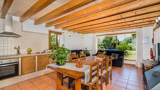 Caseta De Lloseta Dining area