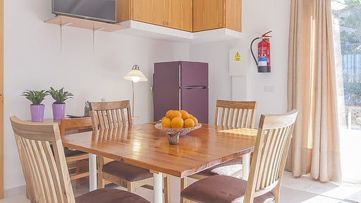 Sa Caseta de Vernissa Обеденная зона