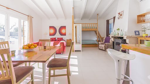 Sa Caseta de Vernissa Обеденная зона