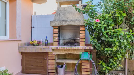 Sa Marina House BBQ equipment