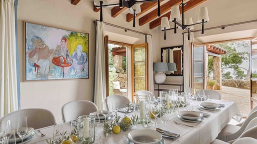 Sa Punta de S’Aguila Zona de comedor