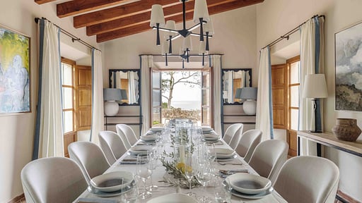 Sa Punta de S’Aguila Zona de comedor