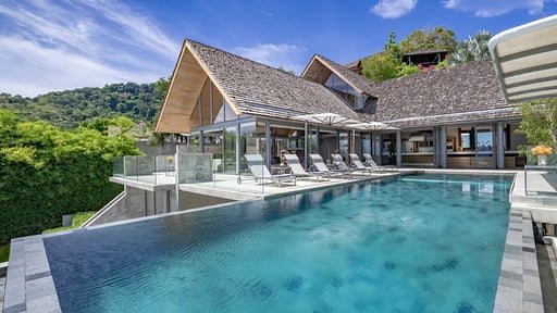 Villa Saengootsa Swimming pool