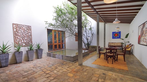 Saffron and Blue Villa Terrace/Veranda