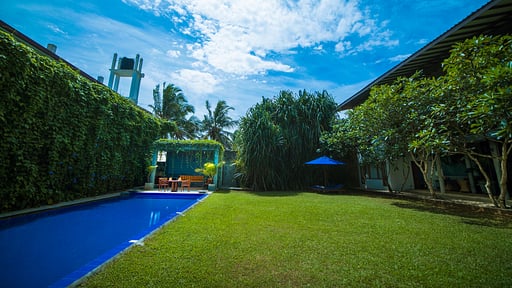Saffron and Blue Villa Swimming pool