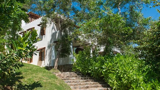 Saffron House Сад