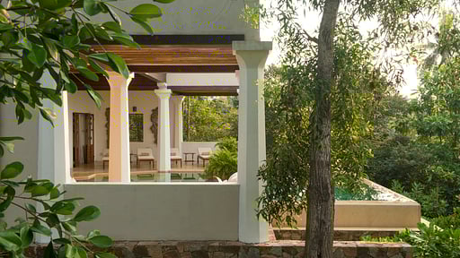 Saffron House Бассейн