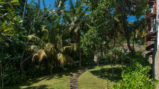 Saffron House Сад